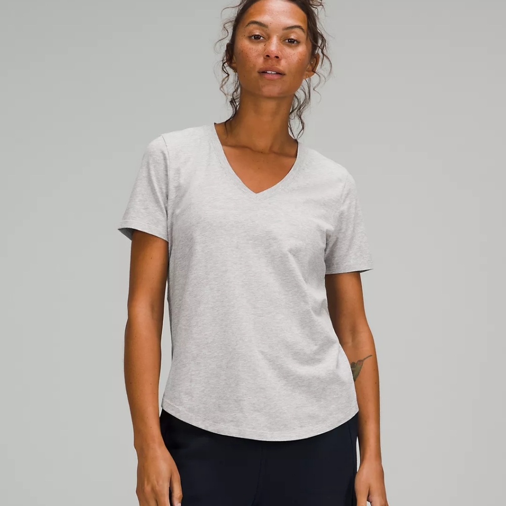 Lululemon V-neck love tee